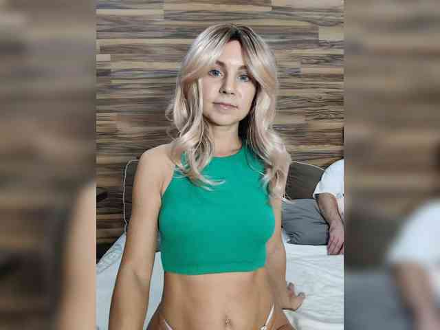 Vasilisa-and-Zhenya webcam