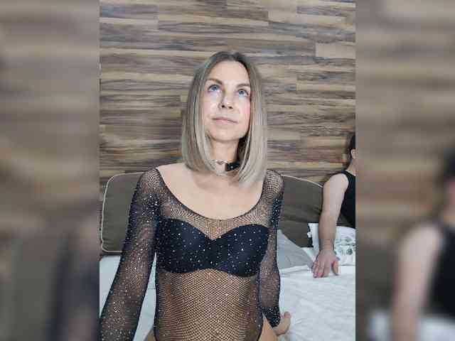 Vasilisa-and-Zhenya webcam