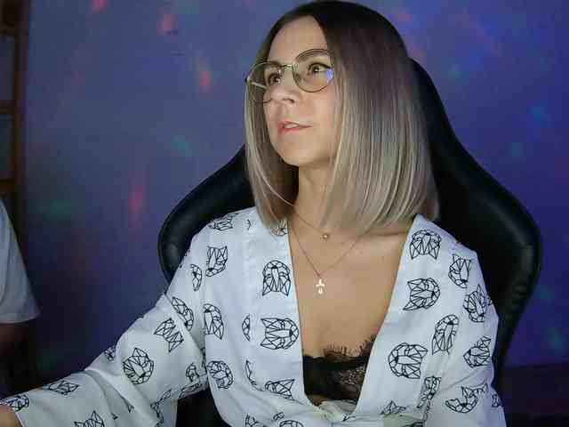 Zhenya-and-Vasilisa webcam