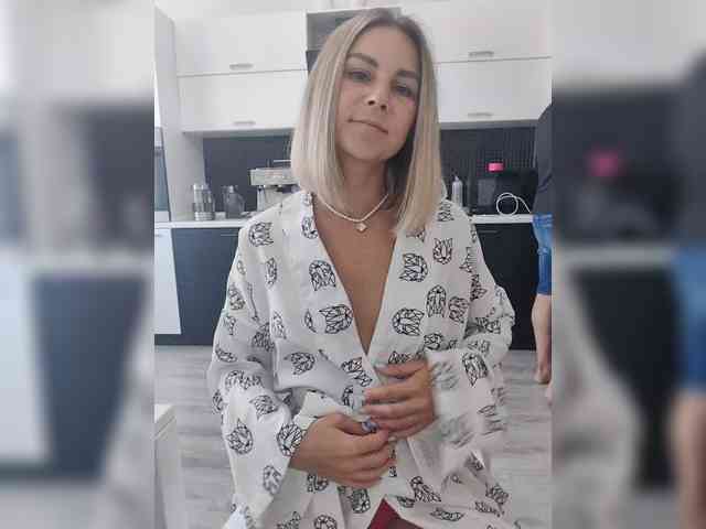 Vasilisa-and-Zhenya webcam