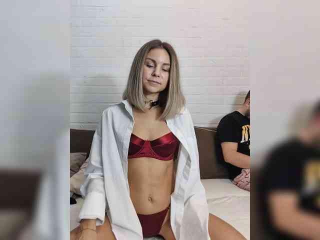 Vasilisa-and-Zhenya webcam