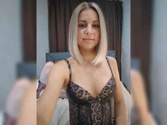 Vasilisa-and-Zhenya webcam