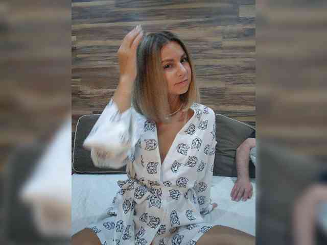 Vasilisa-and-Zhenya webcam