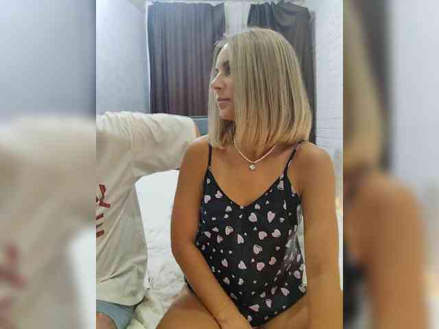 Vasilisa-and-Zhenya webcam