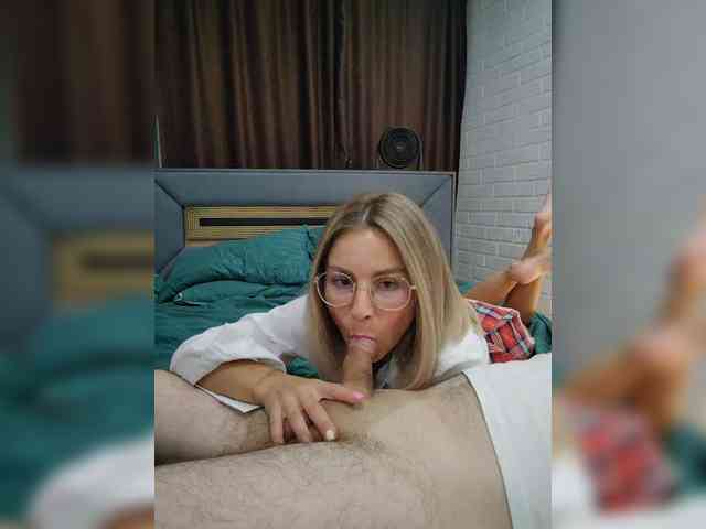 Vasilisa-and-Zhenya webcam