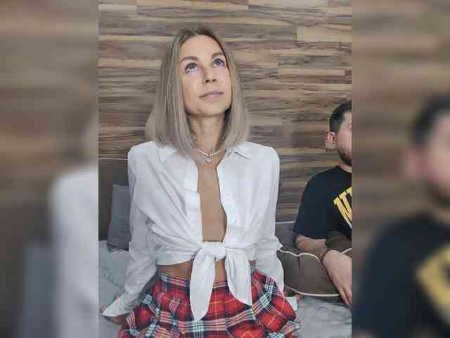 Vasilisa-and-Zhenya webcam