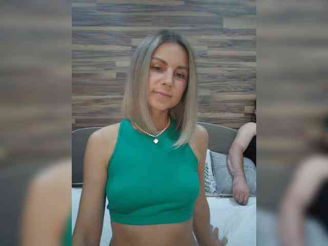 Vasilisa-and-Zhenya webcam