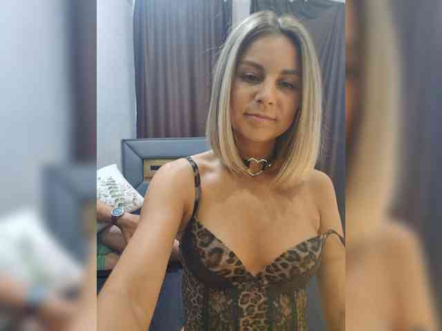 Vasilisa-and-Zhenya webcam