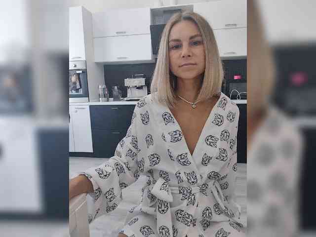 Vasilisa-and-Zhenya webcam