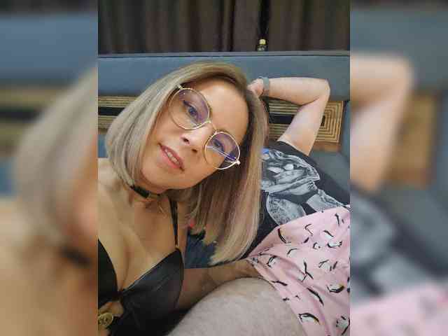 Jonneb Live Webcam on BongaCams