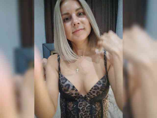 Vasilisa-and-Zhenya webcam