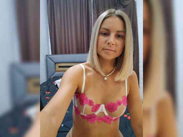 Vasilisa-and-Zhenya webcam