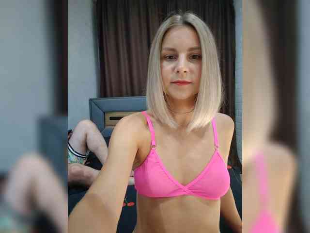 Vasilisa-and-Zhenya webcam