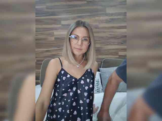 Vasilisa-and-Zhenya webcam