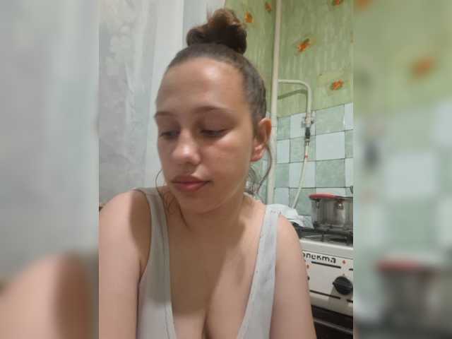 Vikktorriaaa, 18 y/o - Live Cam on BongaCams