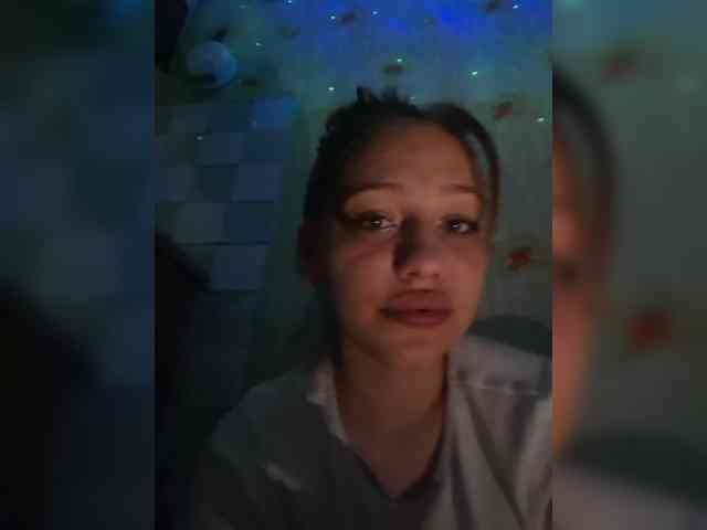 Vikktorriaaa webcam