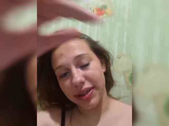 Vikktorriaaa webcam