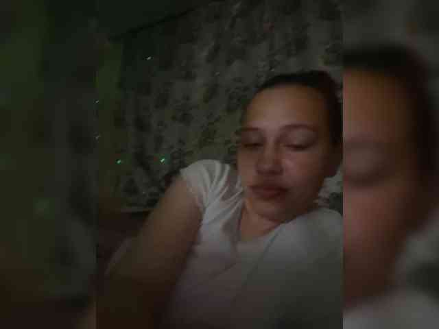 Vikktorriaaa webcam