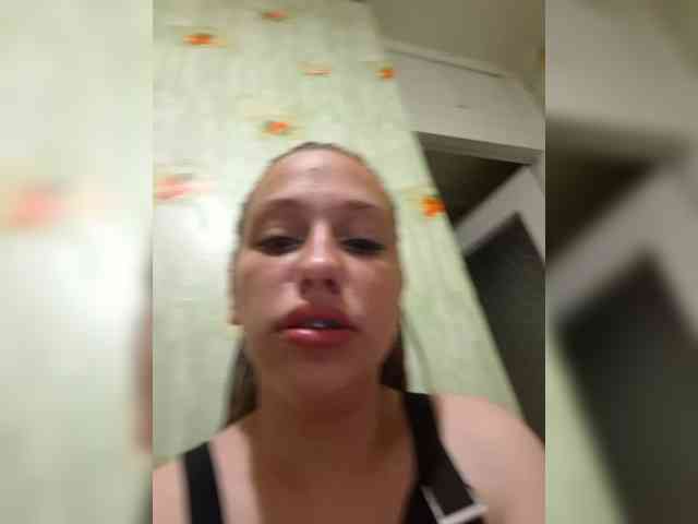 Vikktorriaaa webcam