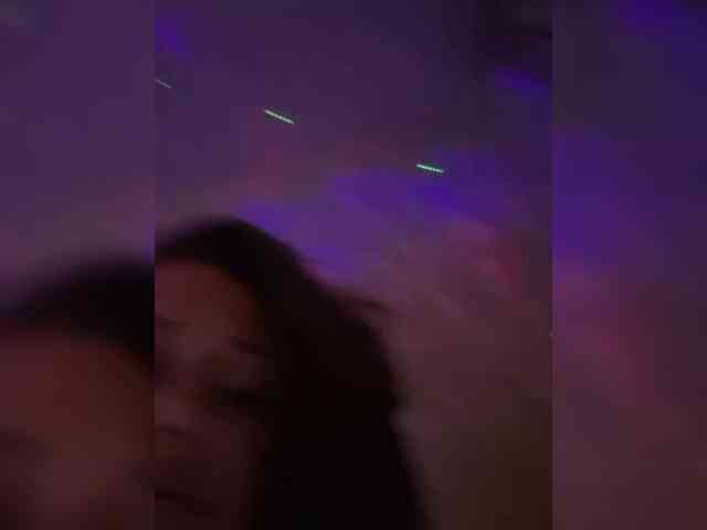 Vikktorriaaa webcam