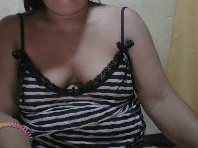 PinayAnna live cam on BongaCams
