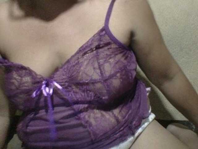 PinayAnna live webcam show