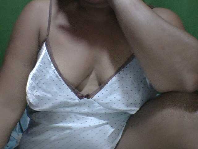 le modèle PinayAnna est en webcam porno dans un show sur le site bongacams, il possède les tags suivants: Asian,Brunette,Hairy