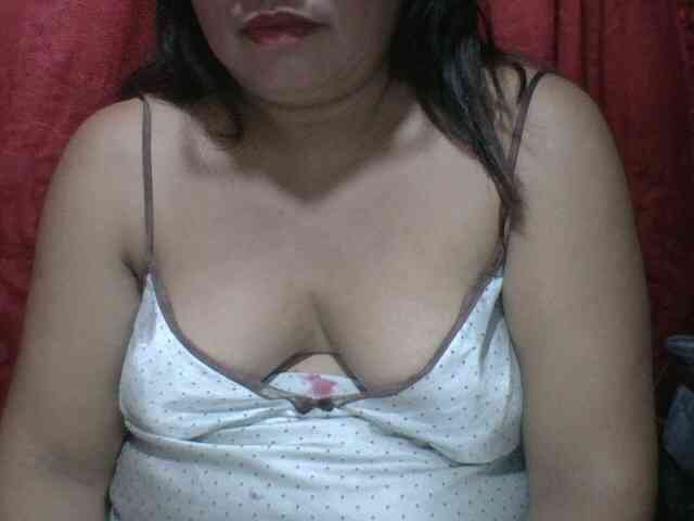 PinayAnna webcam