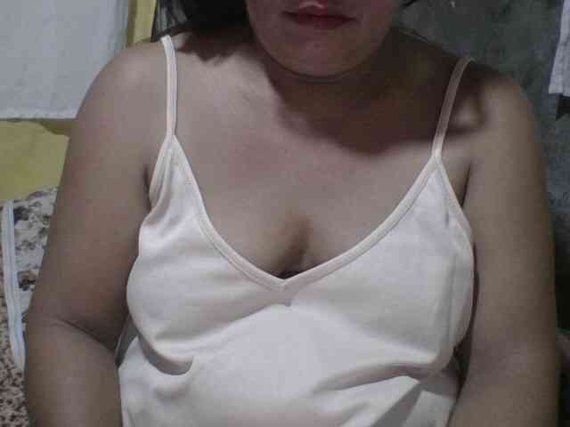 PinayAnna webcam