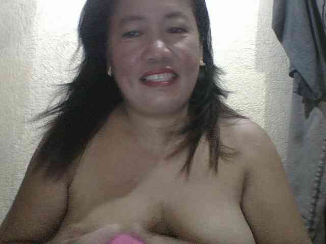 PinayAnna webcam