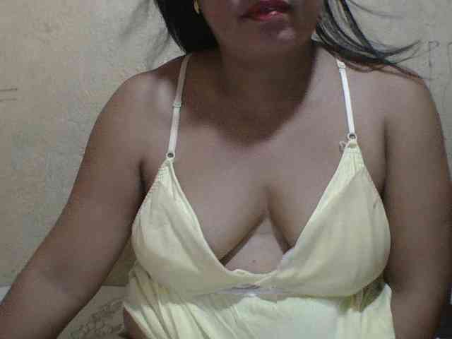 PinayAnna webcam
