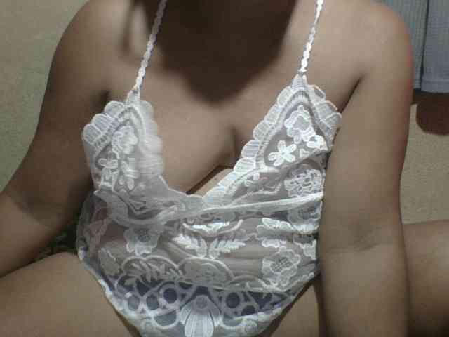 PinayAnna webcam