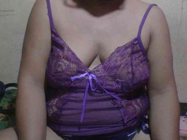 PinayAnna webcam