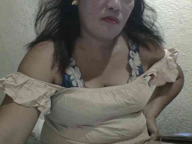 PinayAnna webcam