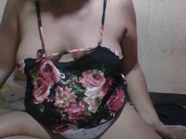 PinayAnna webcam
