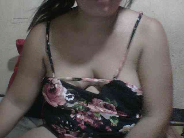 PinayAnna webcam