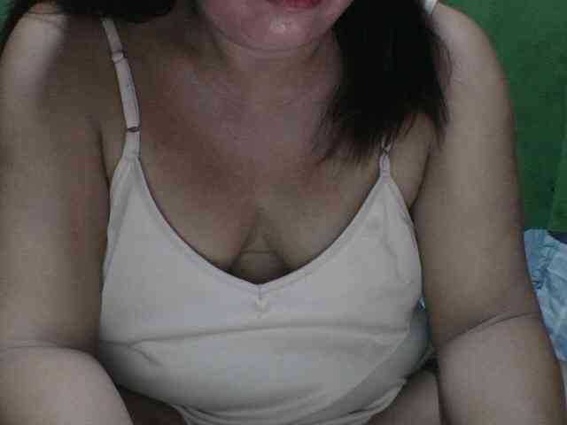 PinayAnna webcam