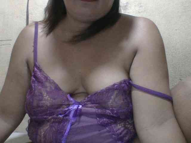 PinayAnna webcam