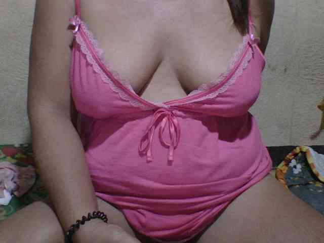PinayAnna webcam