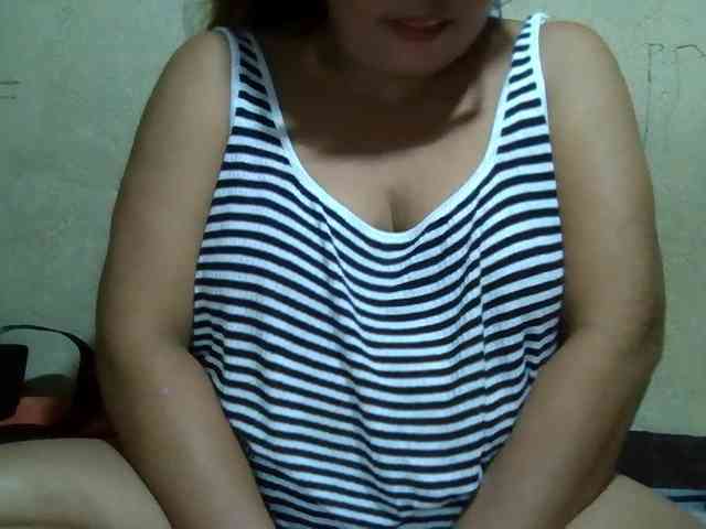 PinayAnna webcam