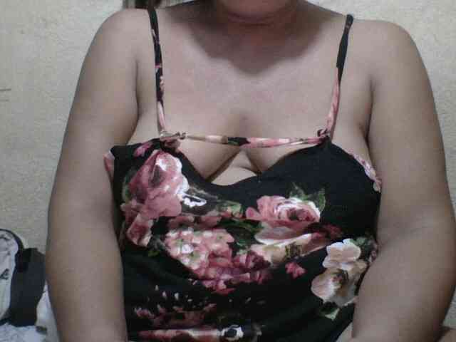 PinayAnna webcam