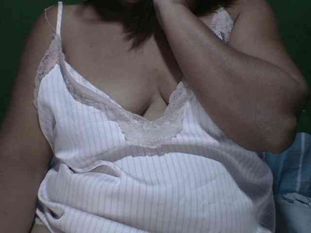 PinayAnna webcam
