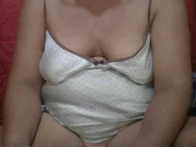 PinayAnna webcam