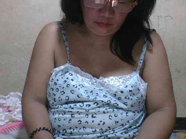 PinayAnna webcam