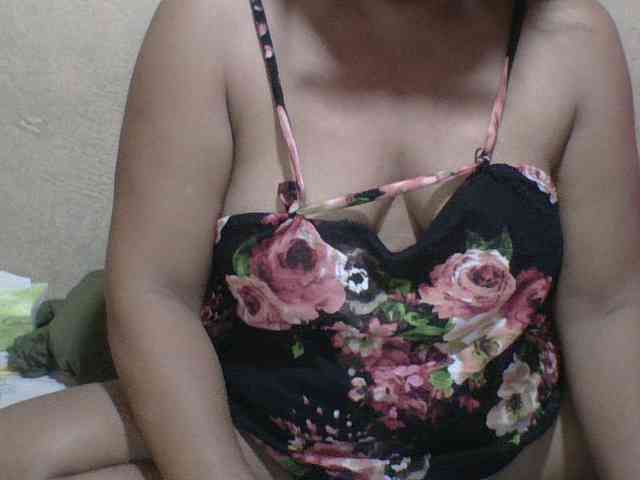 PinayAnna webcam