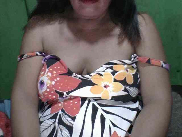 PinayAnna webcam