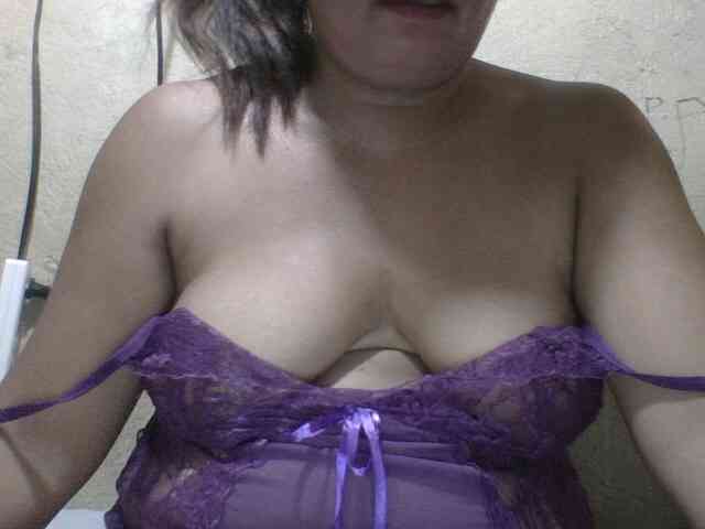 PinayAnna webcam