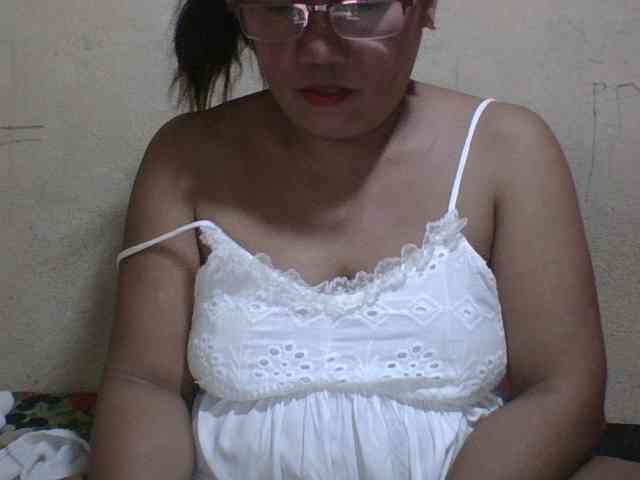 PinayAnna webcam