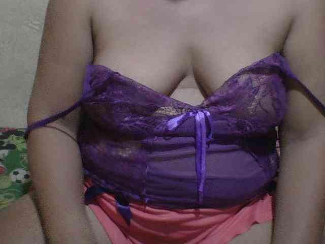 PinayAnna webcam