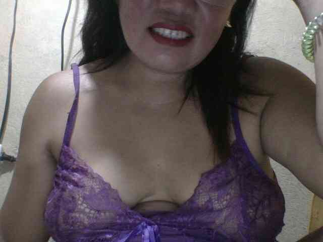 PinayAnna webcam